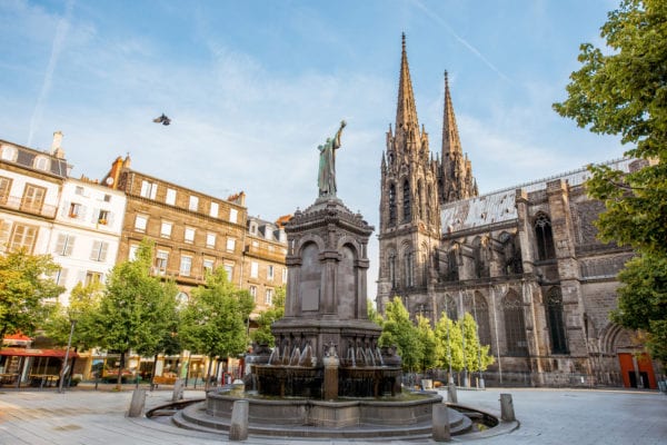 De Mooiste Bezienswaardigheden In Clermont Ferrand