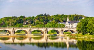 Tours Centre Val de Loire shutterstock 353087444, Bezienswaardigheden in de Indre-et-Loire