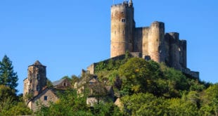 Najac Aveyron shutterstock 516864970, campings in de Aveyron