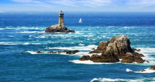 La Pointe du Raz Finistère shutterstock 132094370, Brest