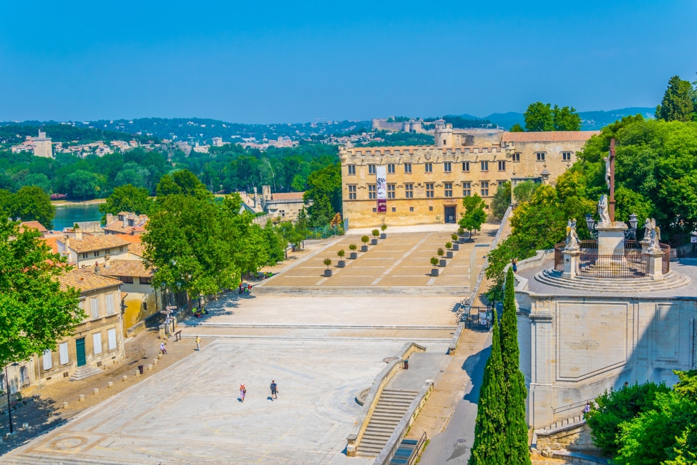 Musee du Petit Palais Avignon Shutterstock 1209177952, Avignon