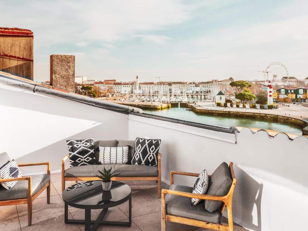 Maisons du Monde Hotel Suites La Rochelle Vieux Port, Zuidwest-Frankrijk