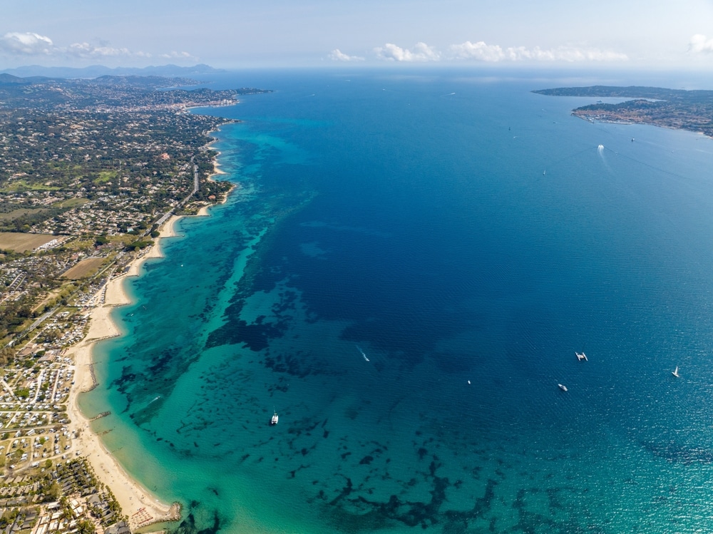 Kust van Port Grimaud Shutterstock 2287186201, Port Grimaud