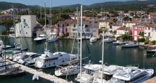 Port Grimaud haven Shutterstock 2447826431, Var