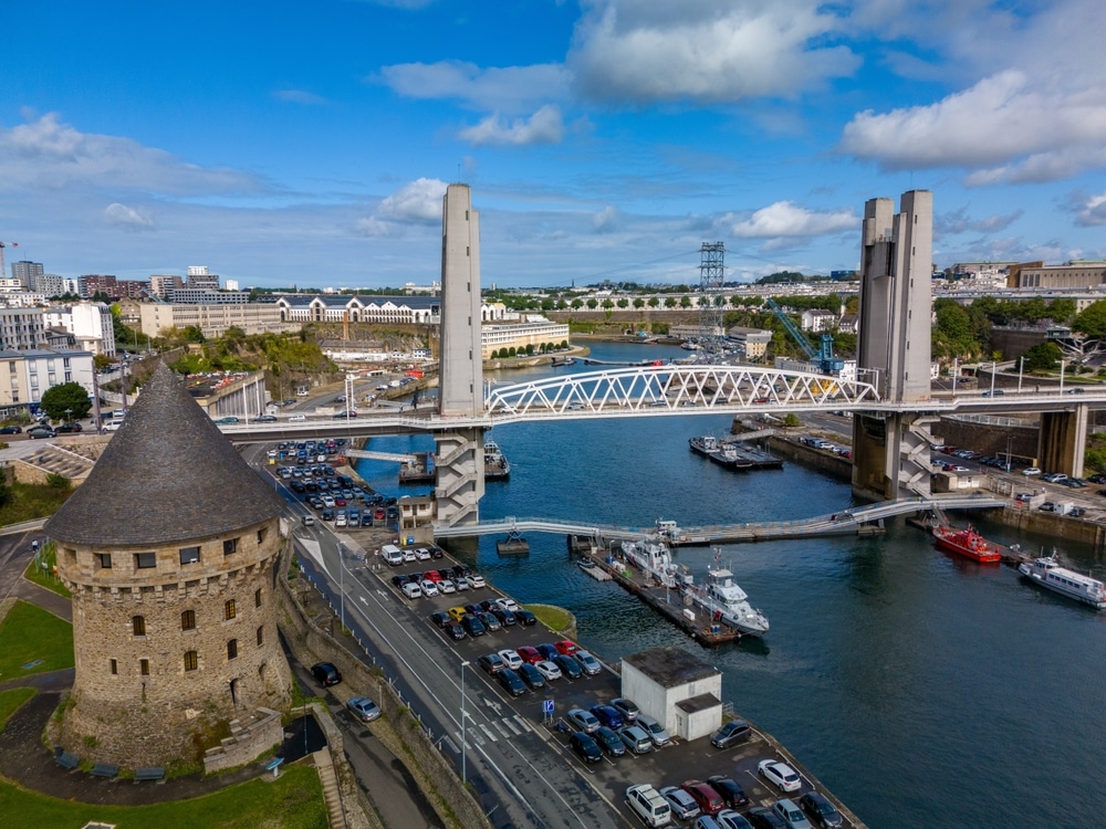 Pont de Recouvrance in Brest Shutterstock 2517877581, Brest