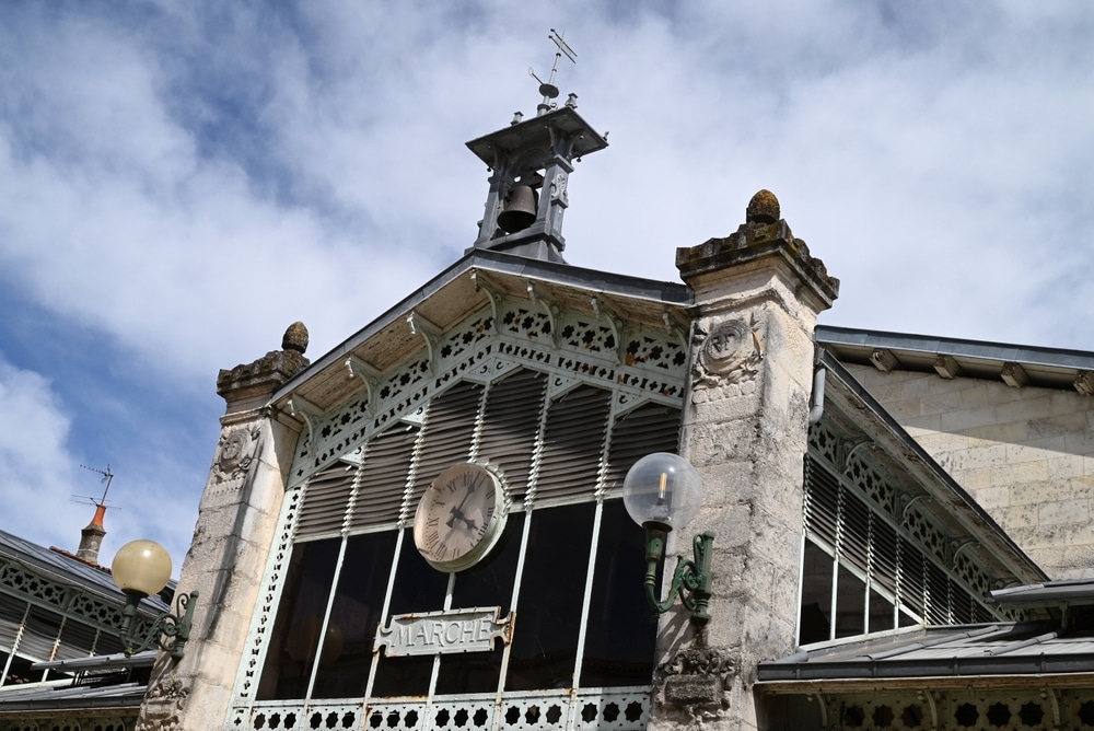 les halles marche la rochelle markthal charente maritime shutterstock 2461370077, la rochelle